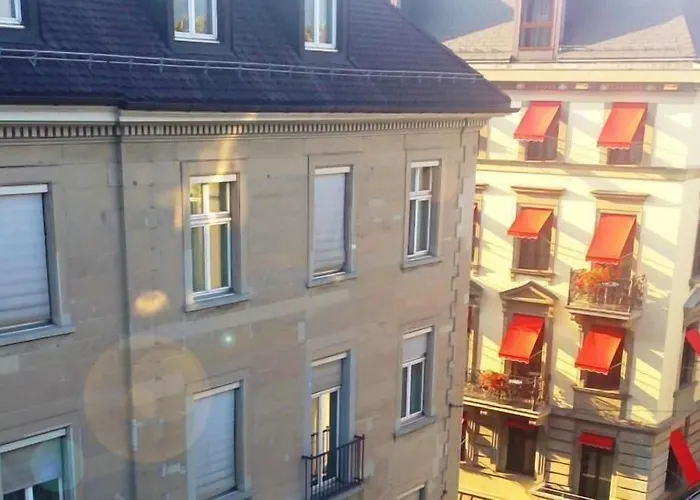 Le Bijou Lintheschergasse / Hb