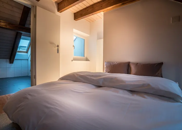 Le Bijou Lintheschergasse / Hb *