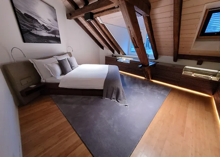 Le Bijou Lintheschergasse / Hb * زيورخ