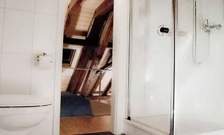 Le Bijou Lintheschergasse / Hb *